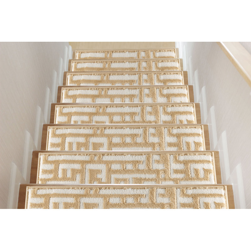 Tapis d'escalier moderne et géométrique beige