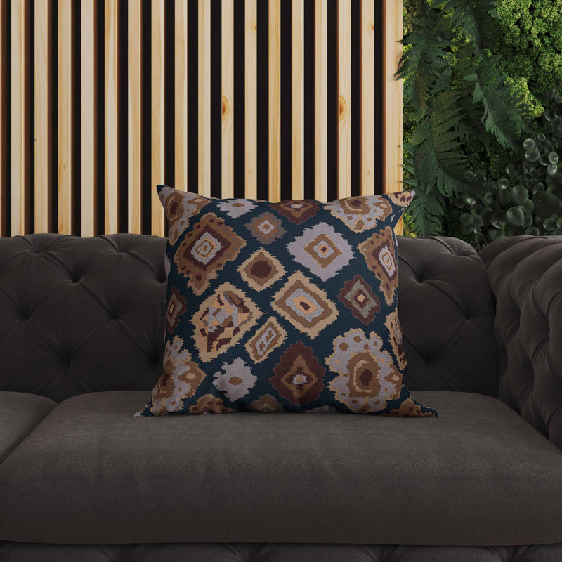 Coussin intérieur / extérieur Ikat Diamond, Bleu/brun, Carré 26 po