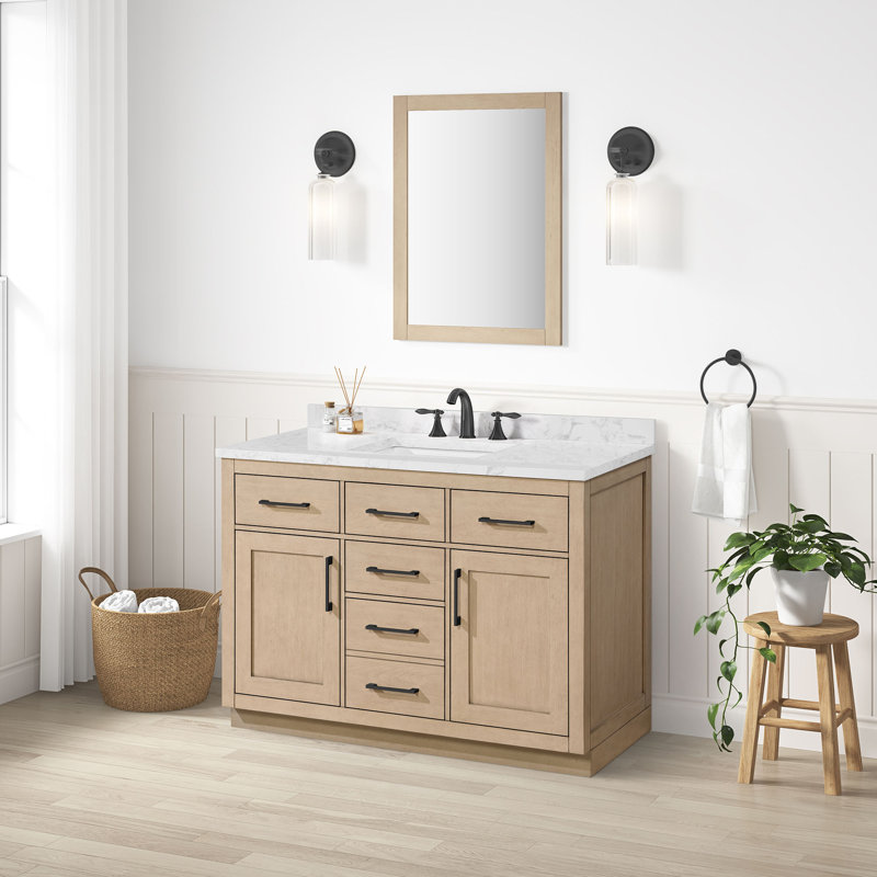 Meuble-lavabo autoportant simple en bouleau Sahara de 48 po avec plateau en marbre blanc Athea, quincaillerie noir mat Athea