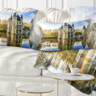 Coussin lombaire imprimé paysage médiéval