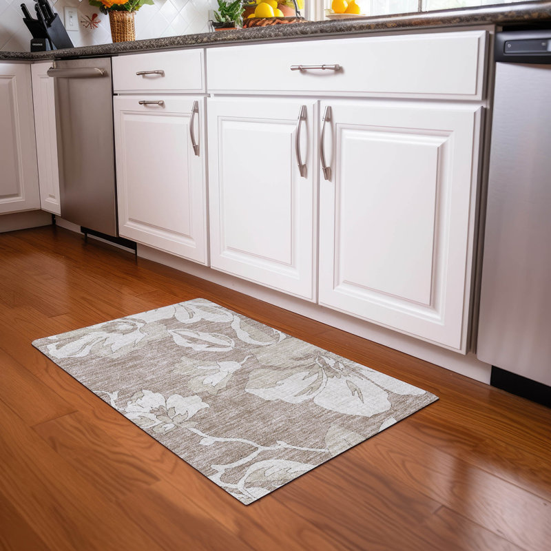 Tapis taupe Prisco lavable à la machine de qualité supérieure, Rectangle 1 pi 8 po x 2 pi 6 po