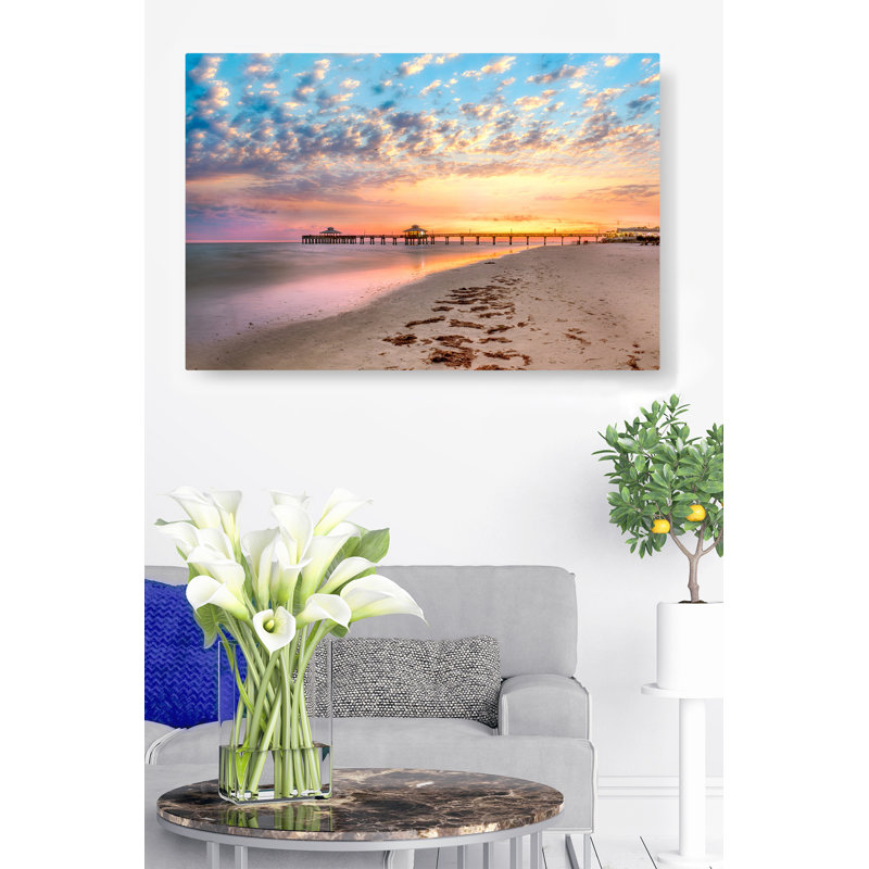 Mccutchen Fine Art Style Pier at Sunset Under Pillowy Clouds and Tranquil Colorful Skies - reproduction de photo sur toile tendue