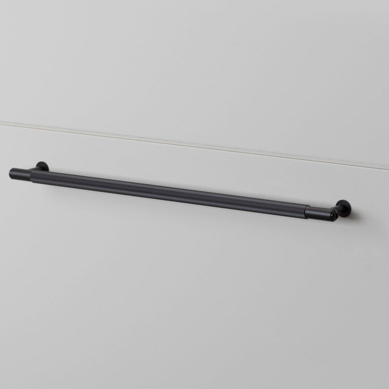 Barre de traction / linéaire / grand, Noir, 12 4/5"