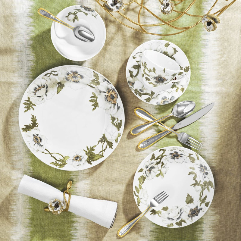 Anemone Handmade Porcelain Dinnerware Set