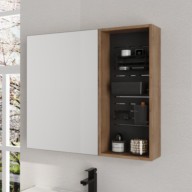 Armoire à pharmacie murale Norvyn sans cadre de 81 cm (31,88 po) de largeur, avec miroir et 2 tablettes en verre réglables.