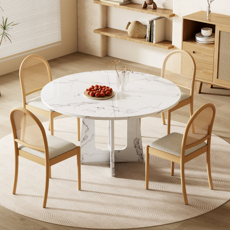 Ensemble de table de salle à manger en bois avec chaises rembourrées en rotin de 47,24 po Sheniece, 5 Pieces: Table, 4 Chairs