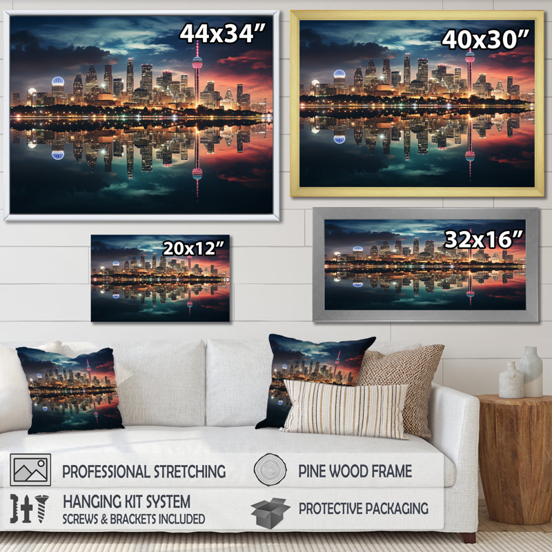 «Dallas Beautiful Cityscape Spot II», reproduction, H 34 po x l 44 po x P 1,5 po, Cadre flottant doré