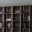 Bibliothèque en bois de noyer noir
