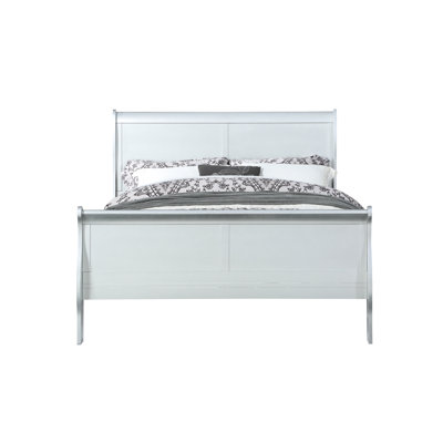 Lit à finition platine, look élégant, 74 lb, 80 po Profondeur, largeur de 90 po. Design très grand classique, hauteur de 47 po, X po