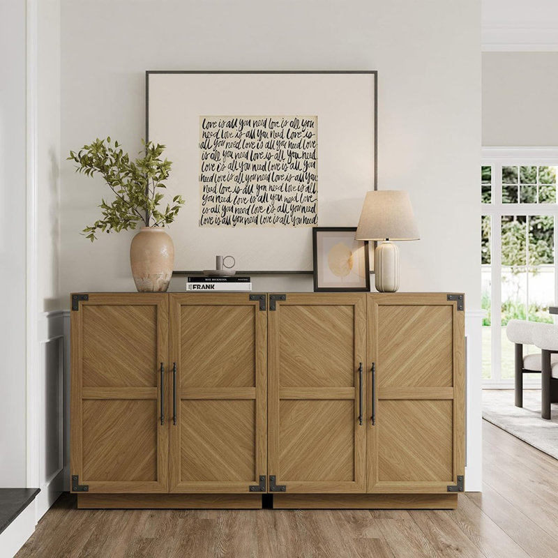 Buffet Modern Farmhouse avec portes cannelées et tablettes réglables