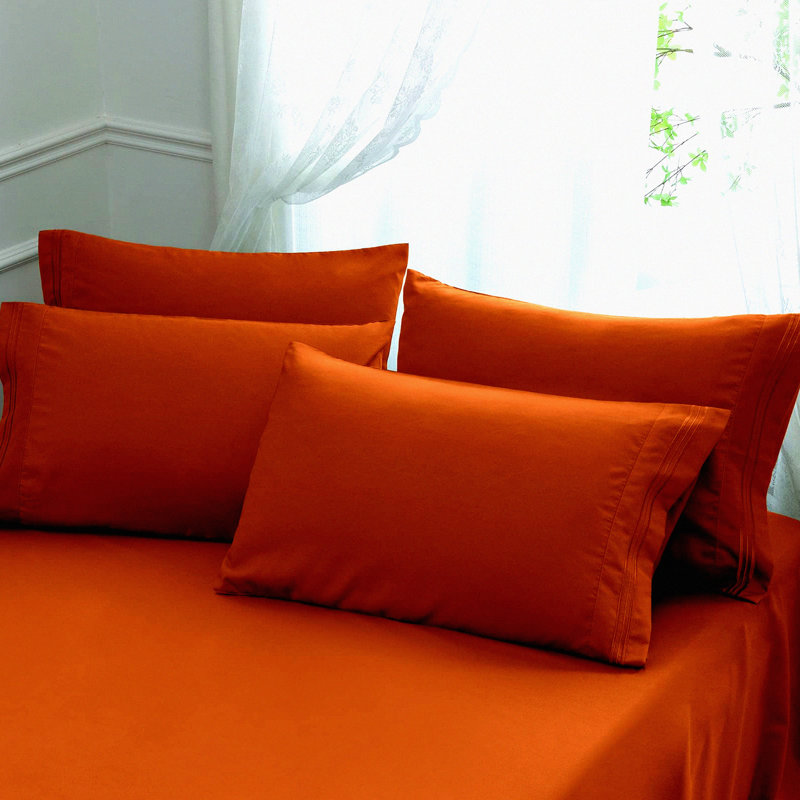 UltraSoft Rust Queen Pillowcase Set - 1800 Thread Count Microfiber Pillow Cases, Wrinkle Resistant Covers with Envelope Closure - Set of 4, 20" x 30"