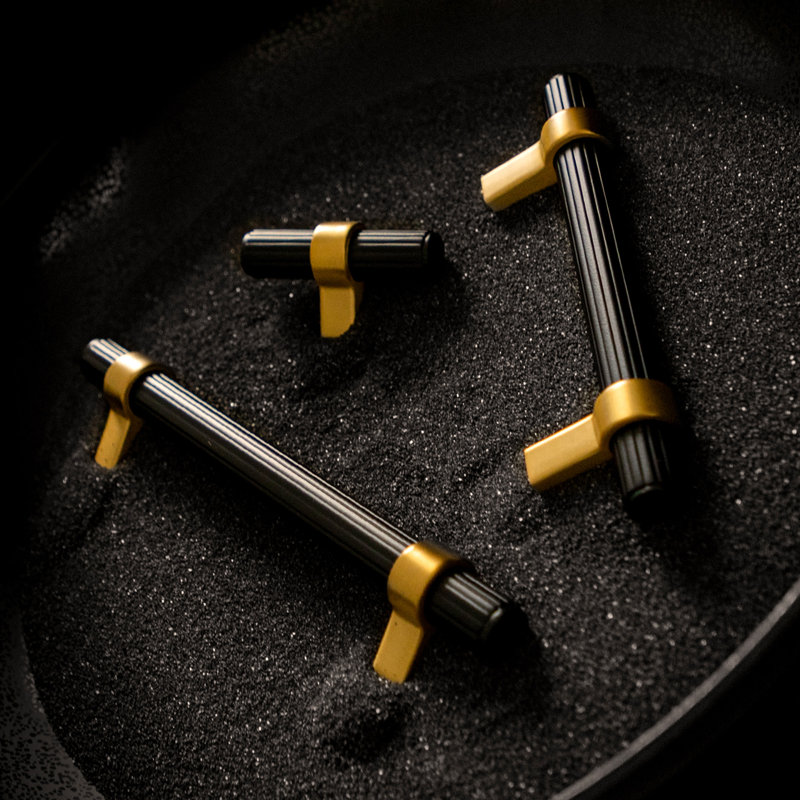 Sinclaire Bar / Handle Pull, 5.06, 0.75, Matte Black/Brushed Golden Brass