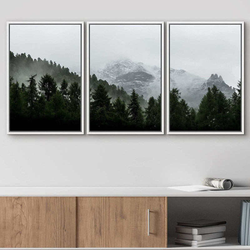 «Misty Forest Landscape Mountain with Fog Natural», reproduction de photo sur toile 3 pièces, H 36 po x l 24 po x P 1,5 po