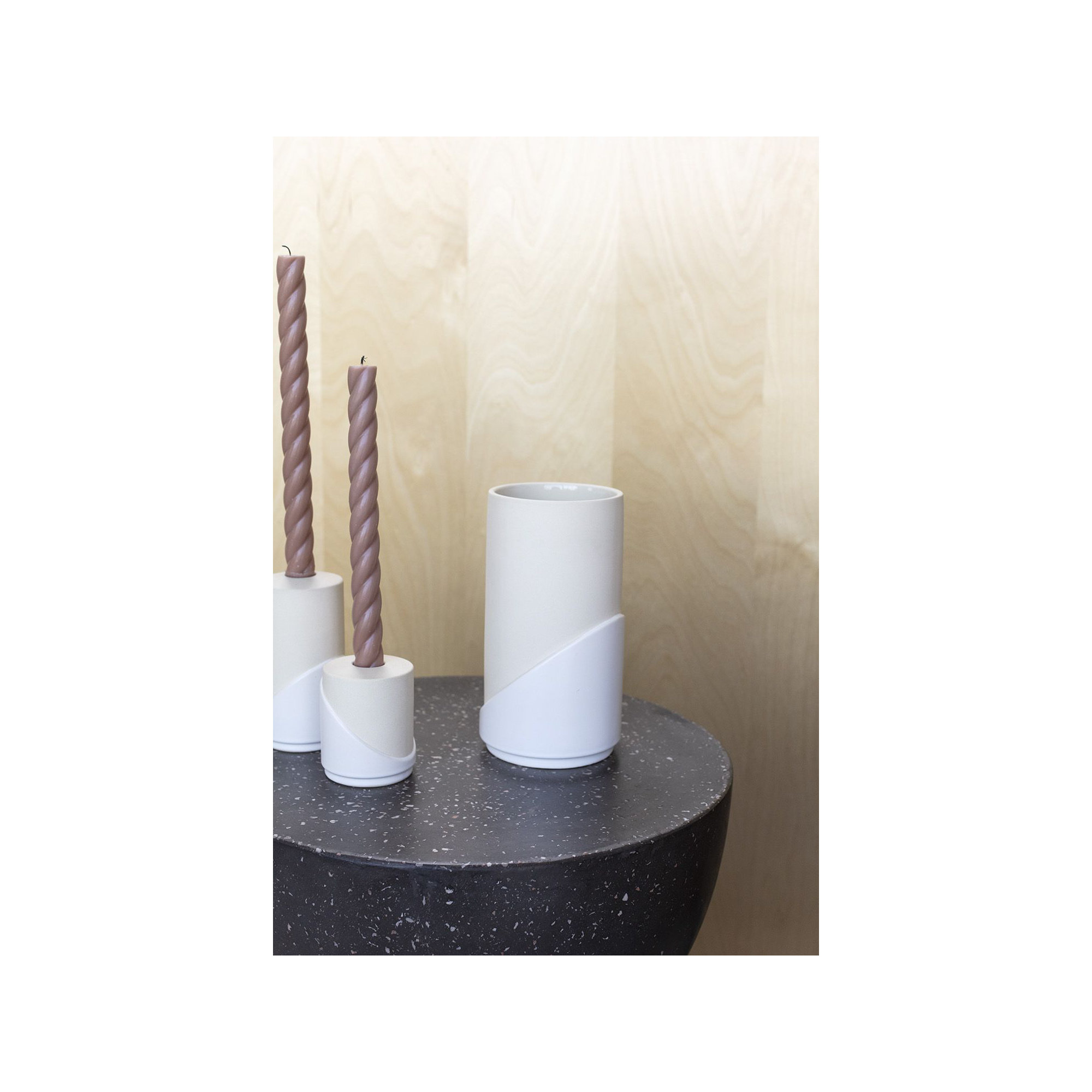 Arloe 7.75'' Handmade Ceramic Table Vase