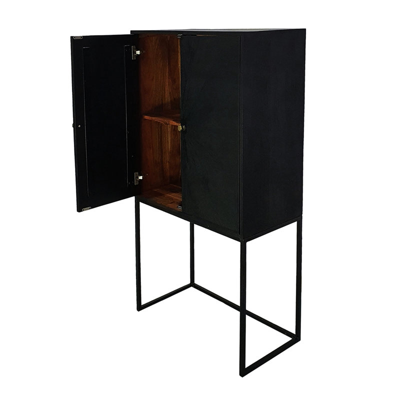 Armoire 31,5 po x 16,5 po x 60 po, noire - élégante et pratique avec base en fer, deux portes pour le salon, la chambre à coucher et la salle à manger.