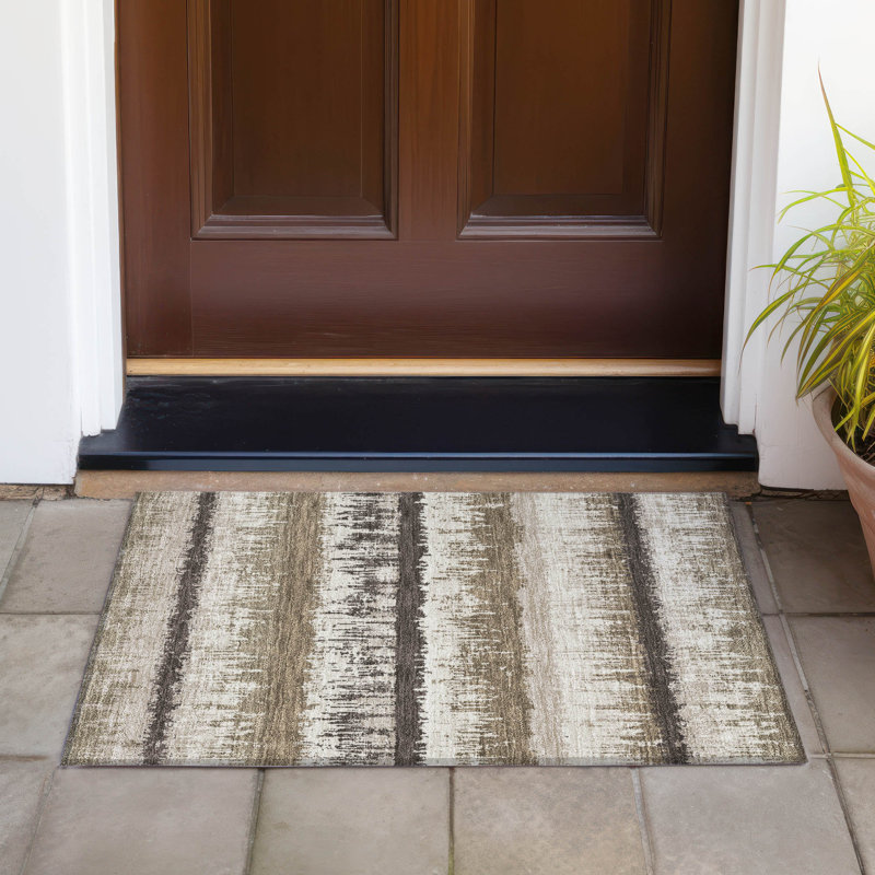 Tapis doré intérieur / extérieur Chayden Chantille ACN1013, Rectangle 1 pi 8 po x 2 pi 6 po