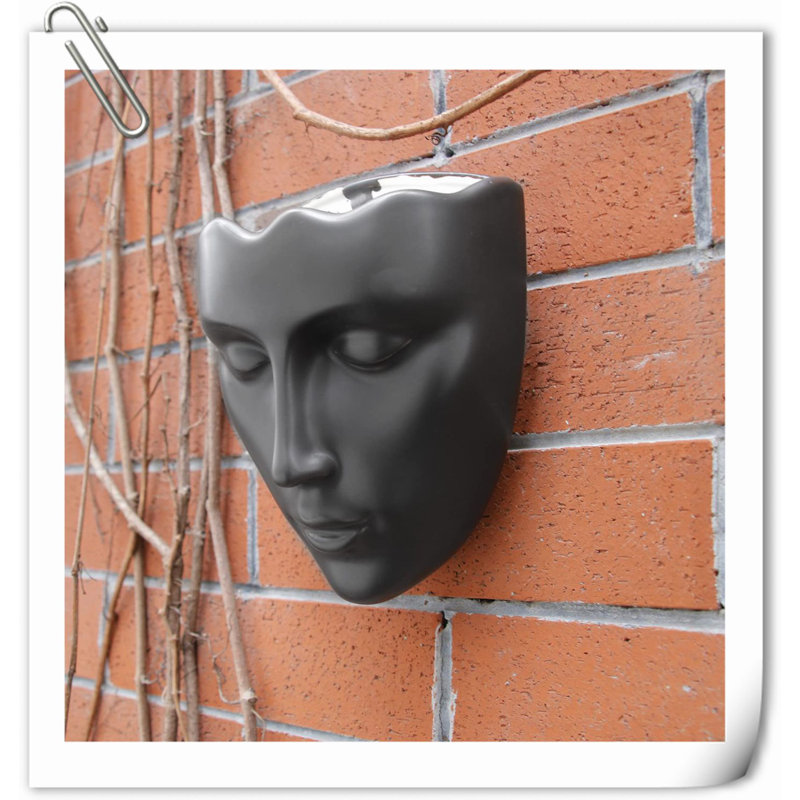 Kalesia Planter, Black