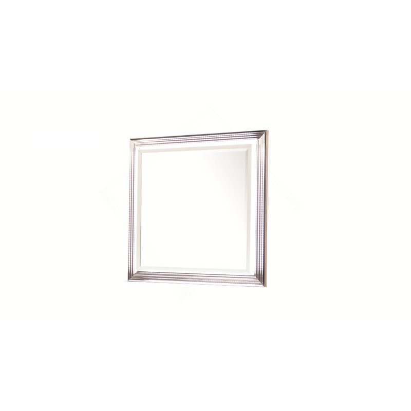 Miroir Desire - cadre éclairé à DEL avec bordure métallique et surface de vision généreuse pour une touche sophistiquée et fonctionnelle dans la chambre à coucher (INCLUT SEULEMENT LE MIROIR)