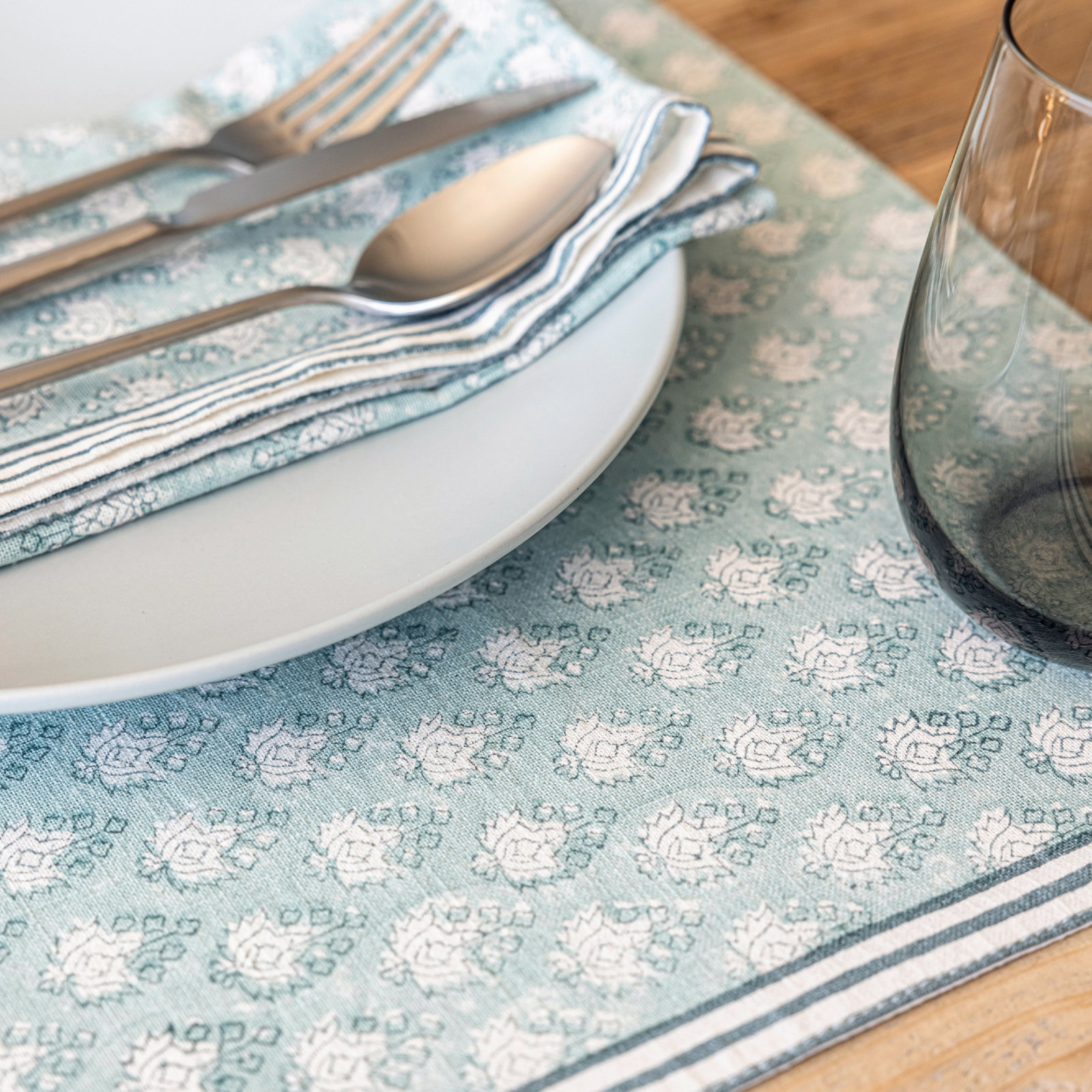 over&back Hand-Blocked Placemats, Set of 4, Blue Leaf