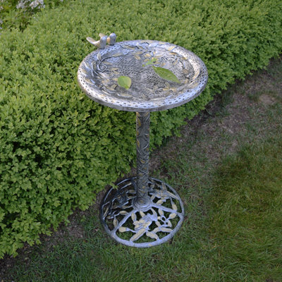 Wendling Aluminum Pedestal Birdbath