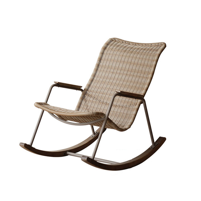 Chaise berçante en bois massif