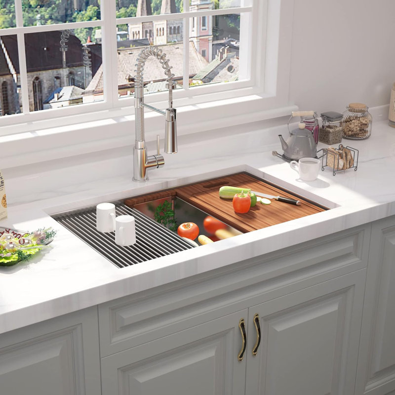 30" L x 18" W Stainless Steel Undermount Kitchen Sink with Basket Strainer, 18-Gauge, Stainless Steel