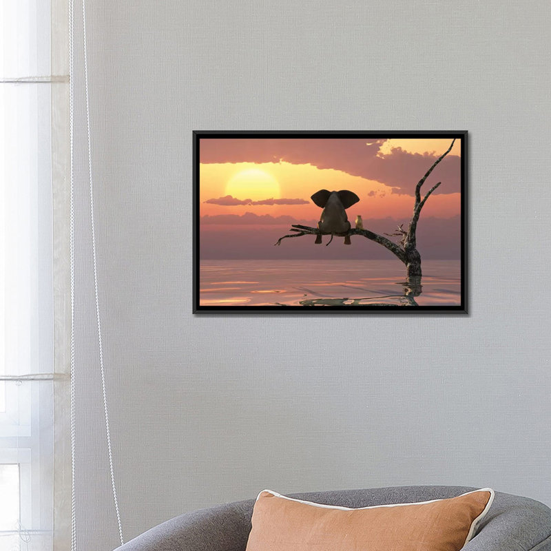 Éléphant et chien assis sur un arbre pendant une inondation par Mike Kyiv - reproduction, H 18 po x l 26 po x P 1,5 po
