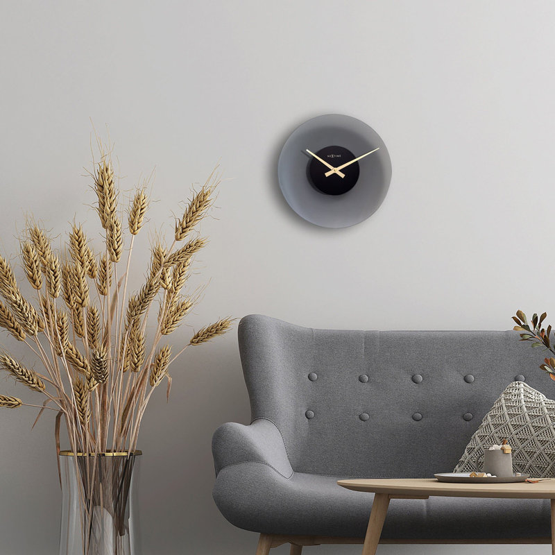 Horloge murale Float (15,75 ") en verre givré gris moderne