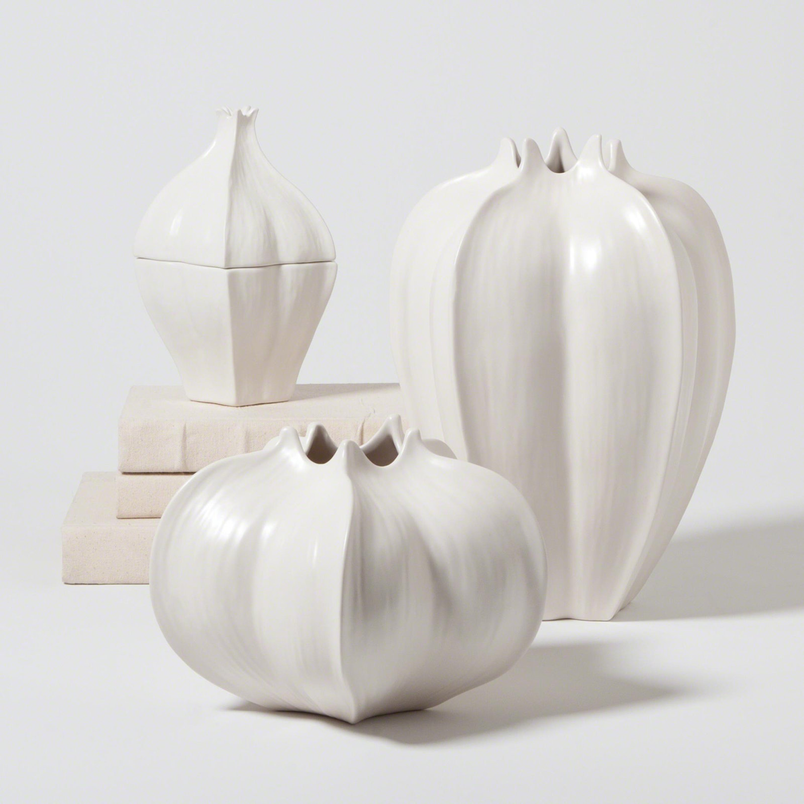 Star Fruit Table Vase, 4" H x 5" W x 5" D