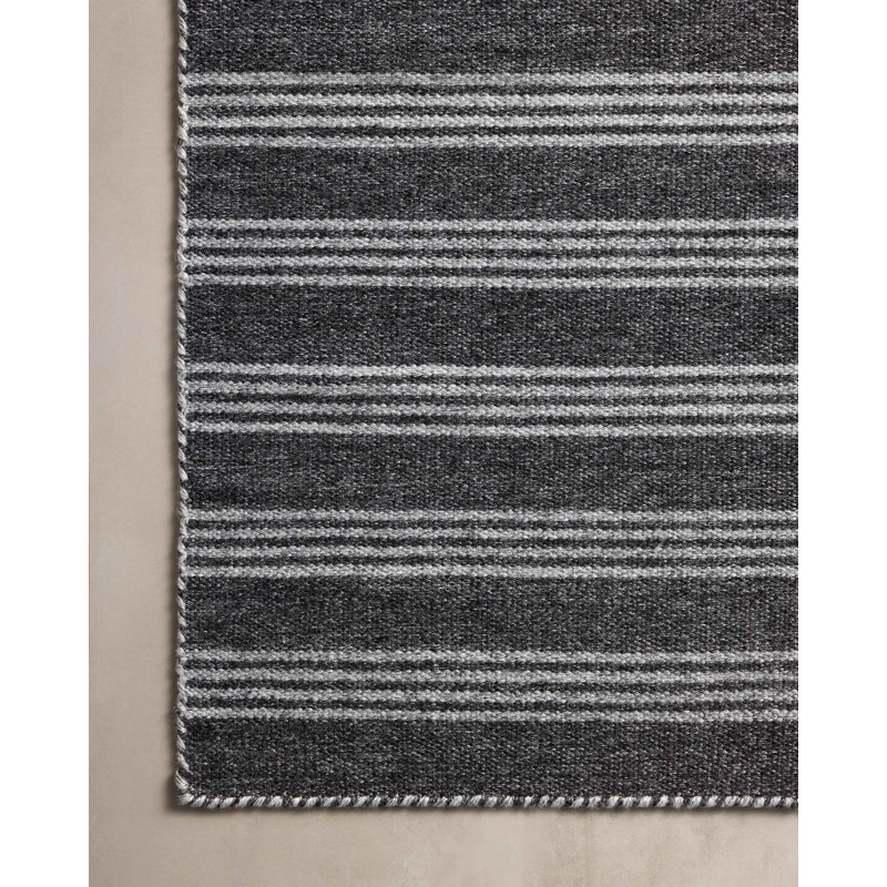 Tapis noir / gris en polyester tissé à la main Charlie, Rectangle 3 pi 6 po x 5 pi 6 po