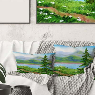 Housse et insert d'oreiller rectangulaire Landscape Spruce Near the Trail on a Hill