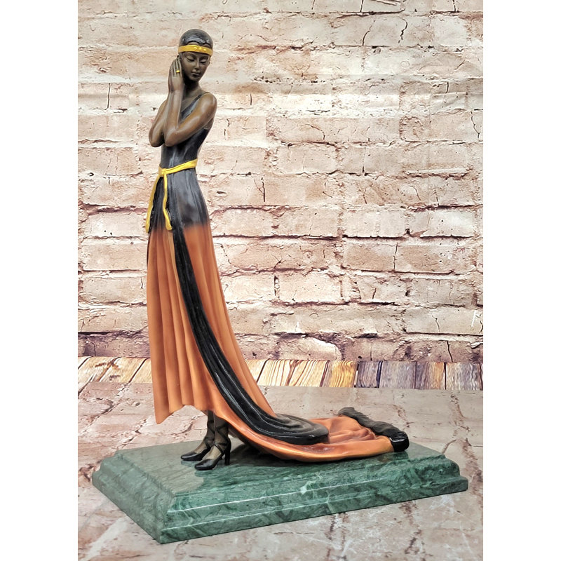 Élégante sculpture de femme en bronze - Figurine Art déco en robe fluide avec patine colorée sur base de marbre