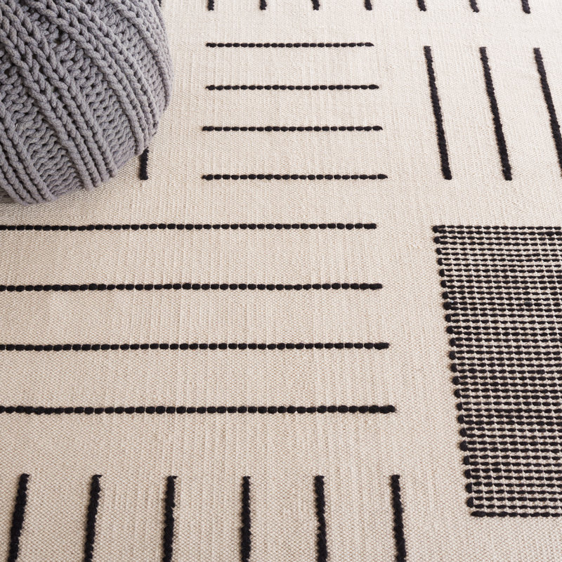 Tapis kilim Flore en laine et coton, fabriquÃ© Ã  la main, couleur ivoire et noir, Rond 6 pi