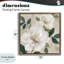 Cadre flottant Serene White Magnolia Study, design par Nan-1700665363-1700665367
