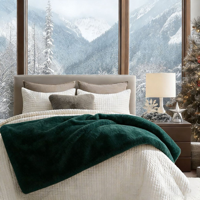 Emerald Green Faux Rabbit Fur Reversible Blanket, Soft Plush Throw Blanket With Flannel Reverse, Cozy Warm Blanket For Bed & Sofa, Machine Washable