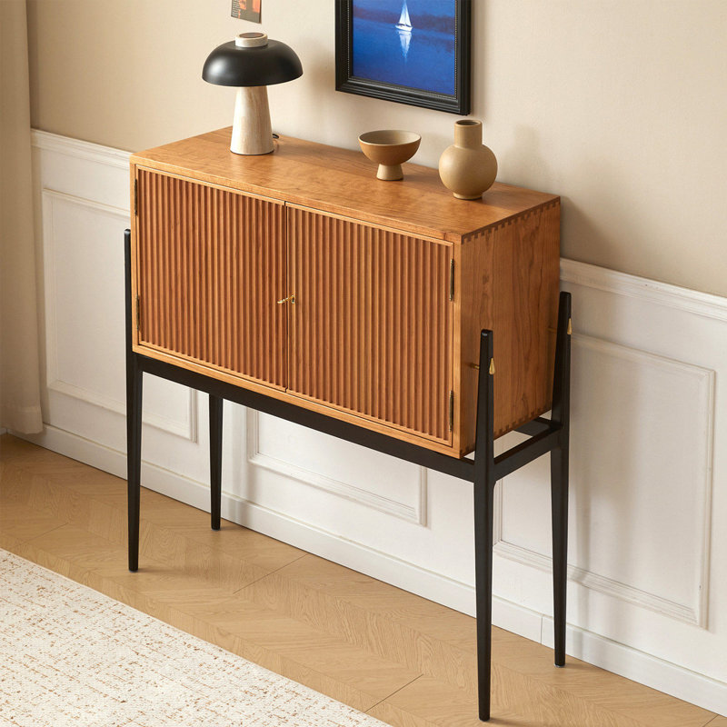 Armoire haute rétro
