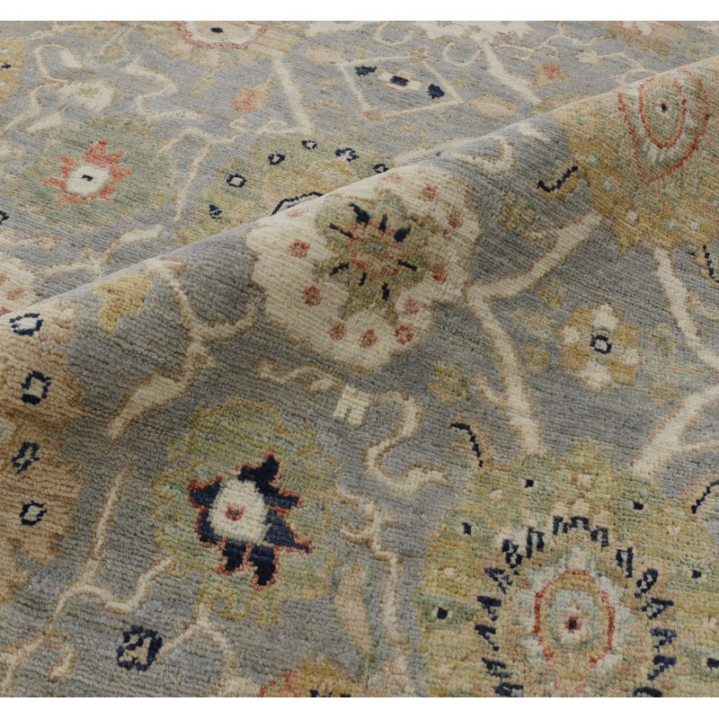 Traditional Hand Knotted Wool Oriental Area Rug