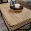 Table basse à plateau relevable, finition brune