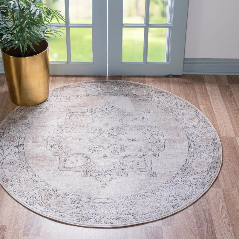 Geddis Oriental Indoor Rug, Round 4'1"