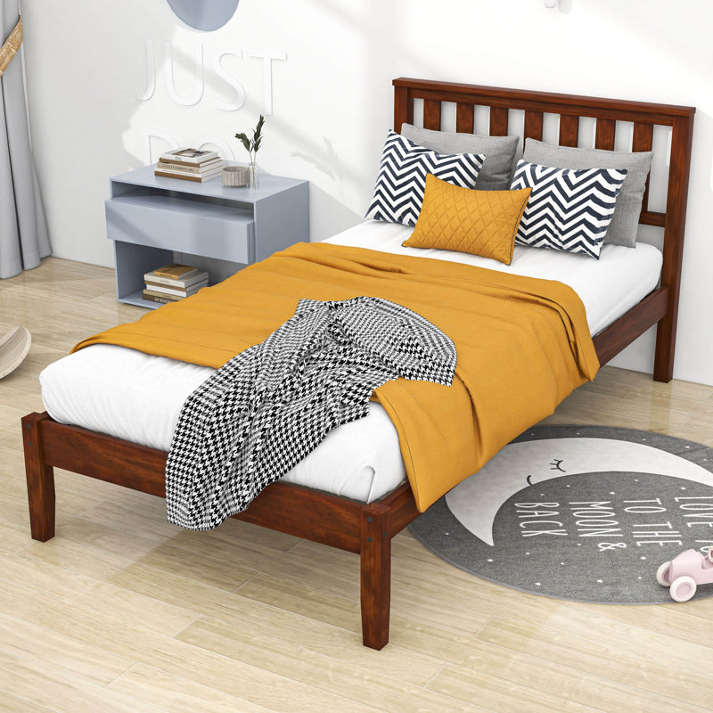 Lit plateforme Ehitan par Harriet Bee, Noyer