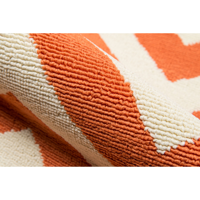 Irita Chevron Indoor / Outdoor Rug, Rectangle 2'3" x 4'6"