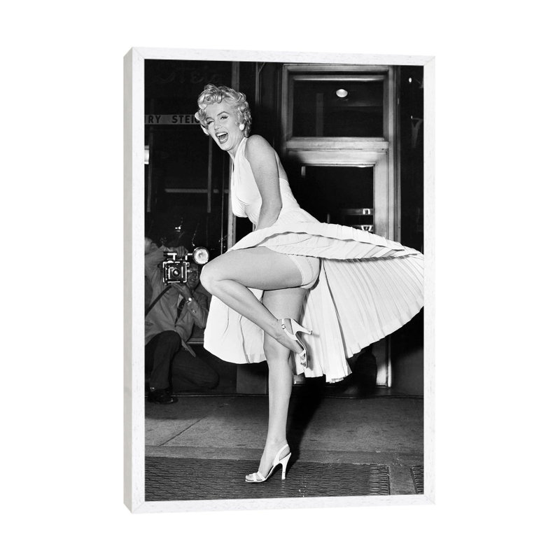Marilyn Monroe (1926-1962) - Print on Canvas, 66.04 cm H x 45.72 cm W, White Framed Canvas