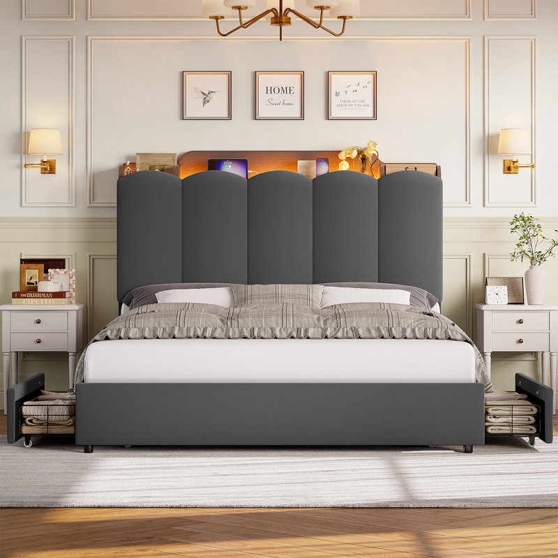 Structure de lit tapissier avec éclairage DEL, ports USB, casiers latéraux et 2 tiroirs de rangement sous le lit, lit plateforme gris moderne