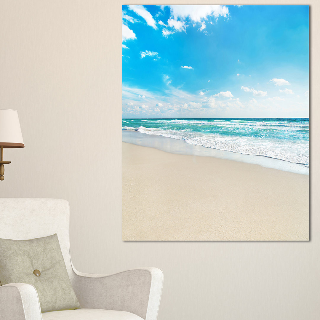 " Sea Beach Against Wave Foaming " Highland Dunes 