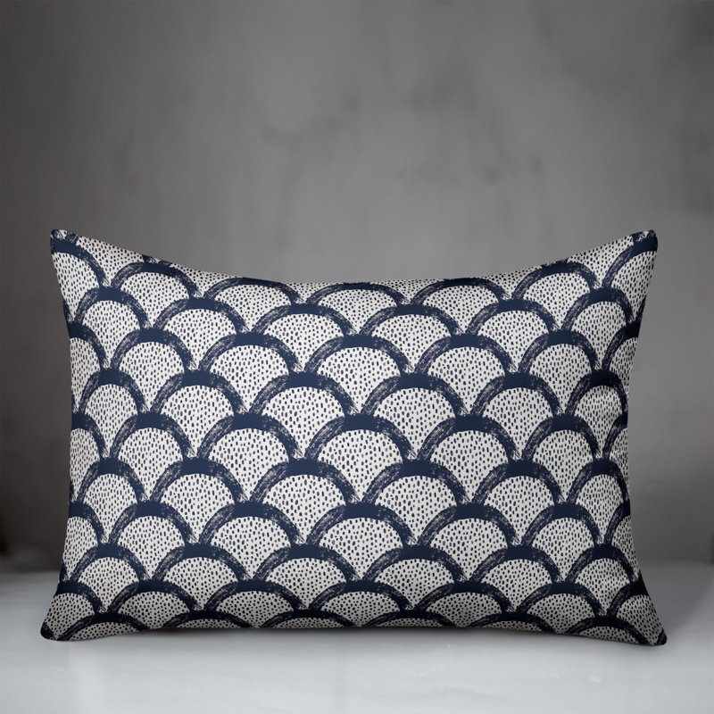 Scallop Outdoor Throw Pillow, Navy
