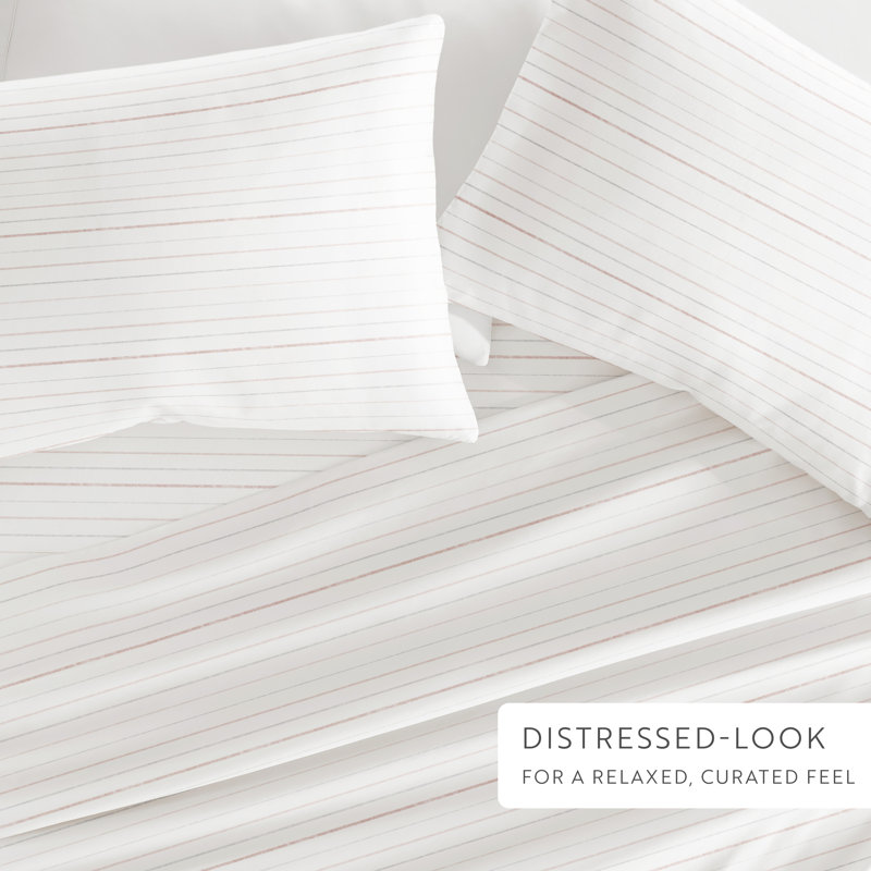 4 Piece Delicate Details Pattern Sheet Set, Full Sheet Set with 2 Standard Pillowcase, White/Pink Geometric