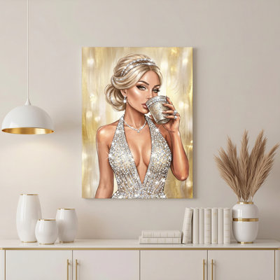 Femme blonde en robe scintillante tenant une tasse - Tableau sur toile (lot de 1)