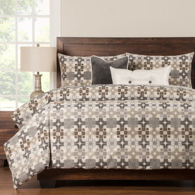 Moonstone Polyester and Rayon Geometric Shapes Duvet Cover Set