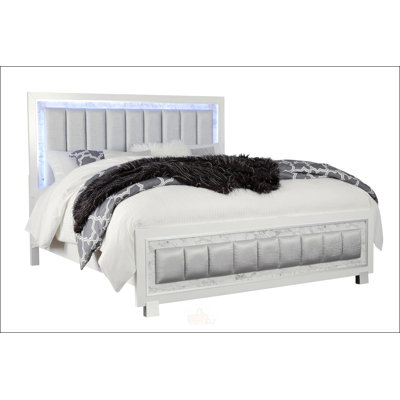 Grand lit en marbre blanc