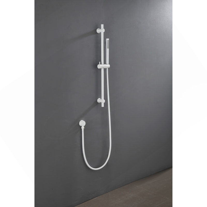 La barre d'appui coulissante en acier inoxydable SHOWERS comprend une pomme de douche à main et un tuyau de 69 pouces